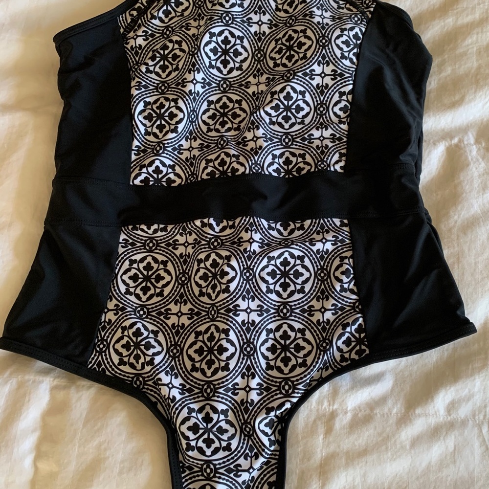 One-piece Zippered Swim suit